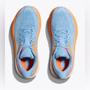 Hoka Clifton 9 Size 7.5 Airy Blue *Worn Twice*